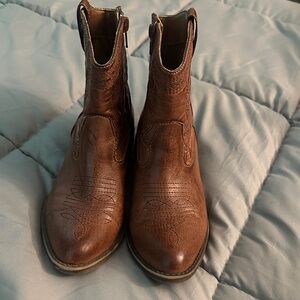 Brown Leather Western Style Ankle Boots